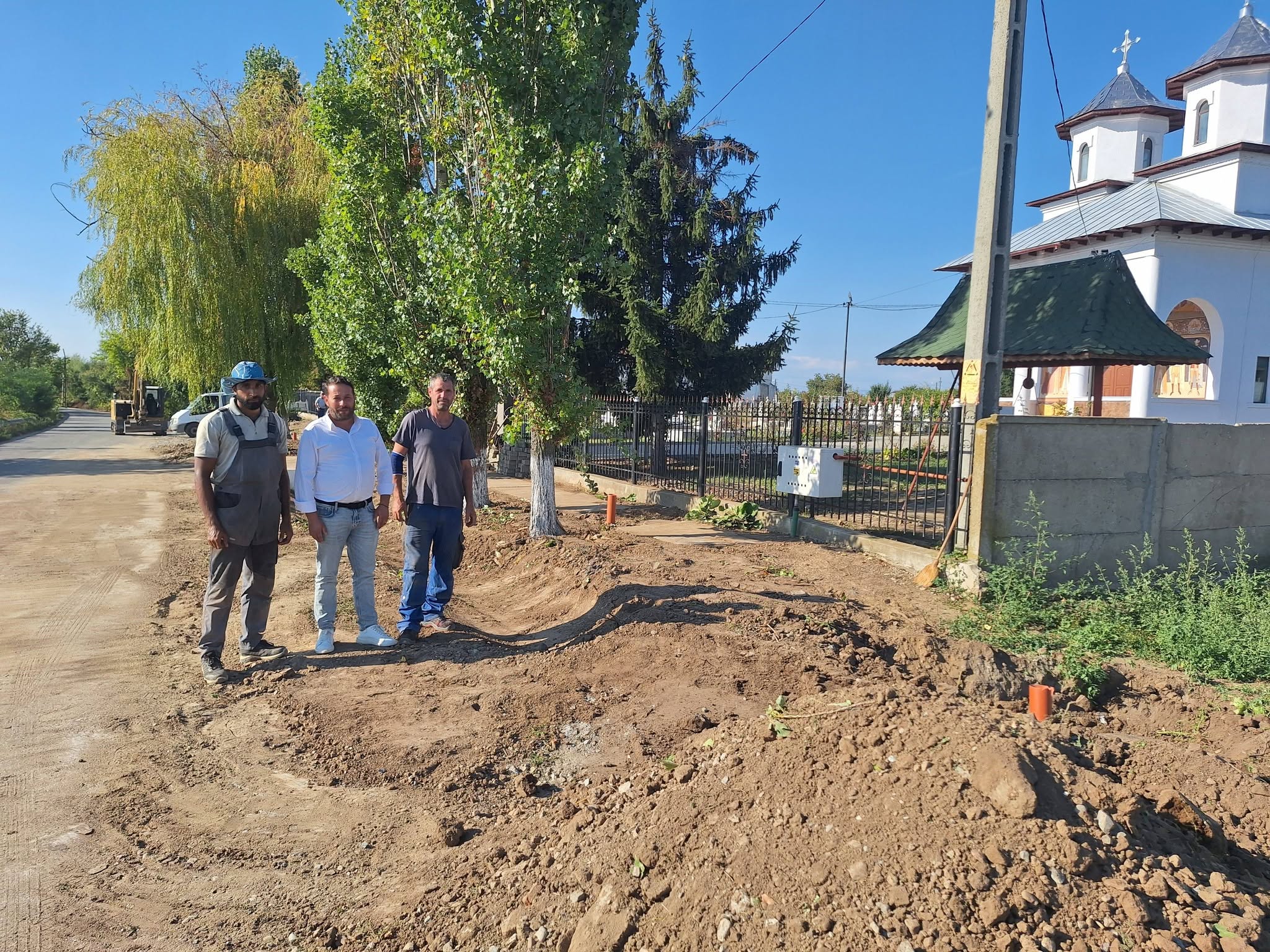 You are currently viewing Rețelele de apă și canalizare avansează în Văcărești. Lucrări simultane în Brăteștii de Jos, Bungetu și Văcărești