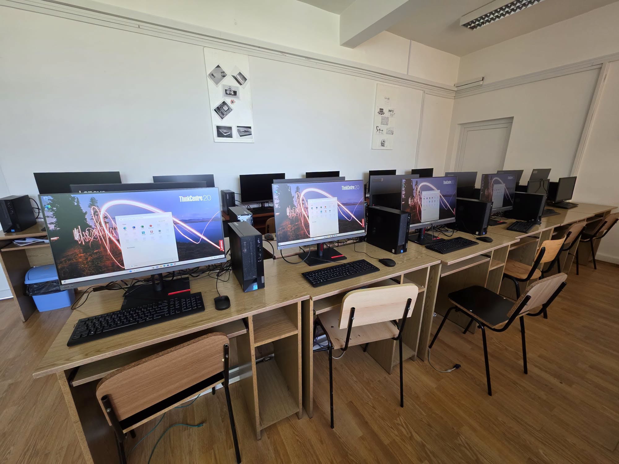 You are currently viewing Administrația Răcari încheie patru proiecte finanțate prin PNRR. Investiții de aproape 7,8 milioane de lei în școli, digitalizare și infrastructură inteligentă