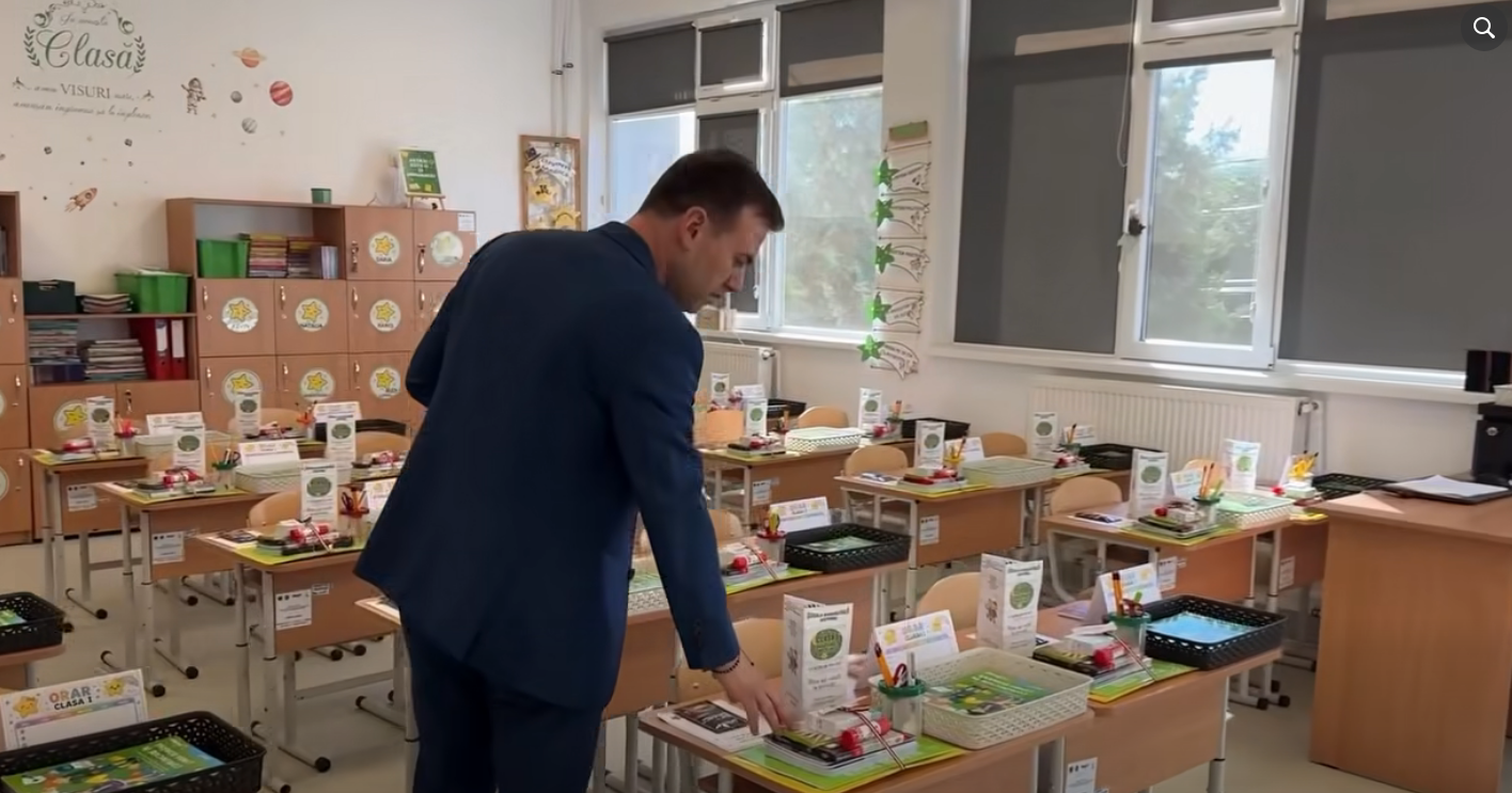 You are currently viewing Școlile din Răzvad, pregătite pentru primul clopoțel. Urmează extinderea școlii din Valea Voievozilor și o creșă nouă