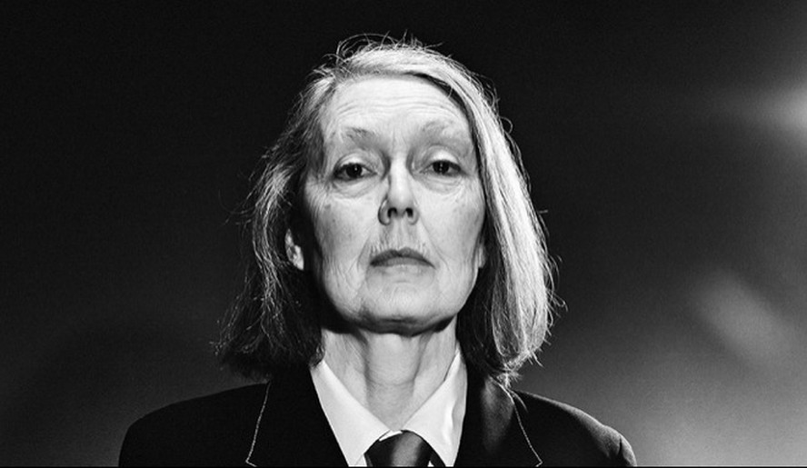 You are currently viewing Poeta canadiană Anne Carson a câștigat Premiul Nobel pentru Literatură
