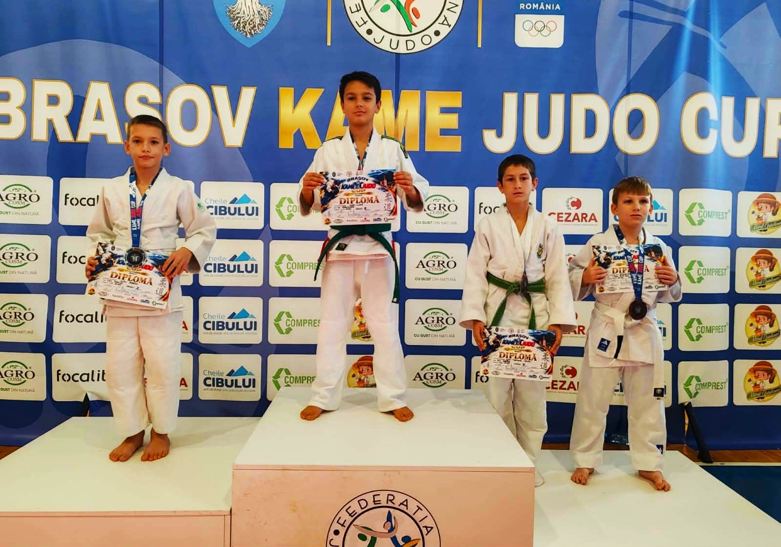 You are currently viewing Judocanii Clubului Sportiv Târgoviște, de cinci ori pe podium la Turneul Internațional „Kame Judo Cup”. Patru dintre medalii au fost de aur