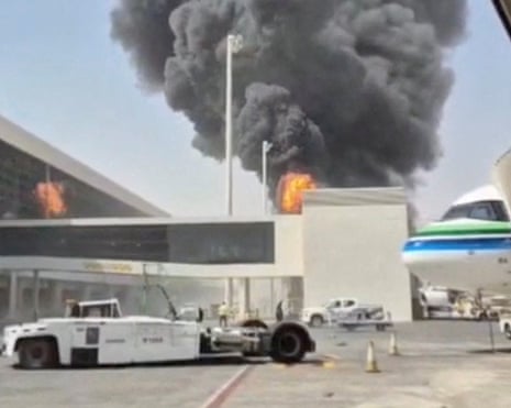 You are currently viewing Doisprezece morți și sute de răniți în cel mai recent atac asupra aeroportului din Riad