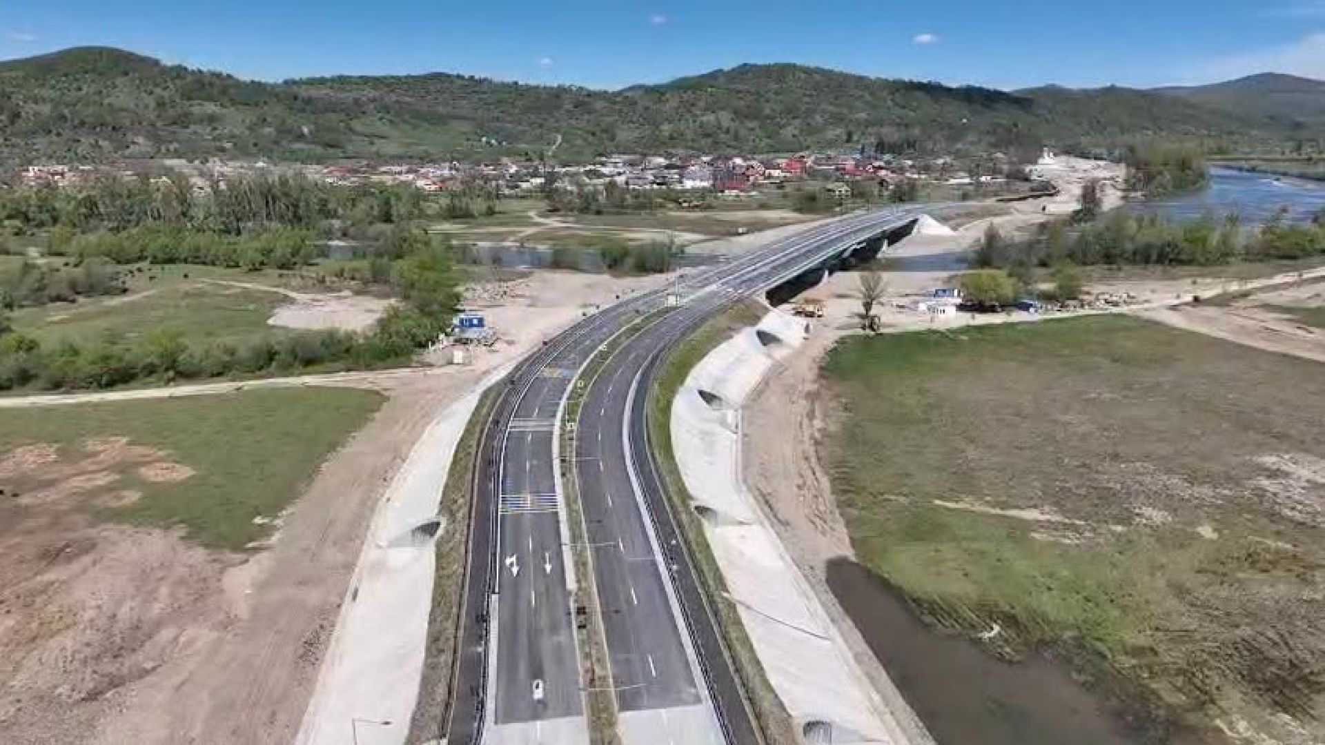 You are currently viewing CNAIR: Noul pod peste Tisa şi punctul de frontieră Sighetul Marmaţiei II, între România și Ucraina, se deschid joi