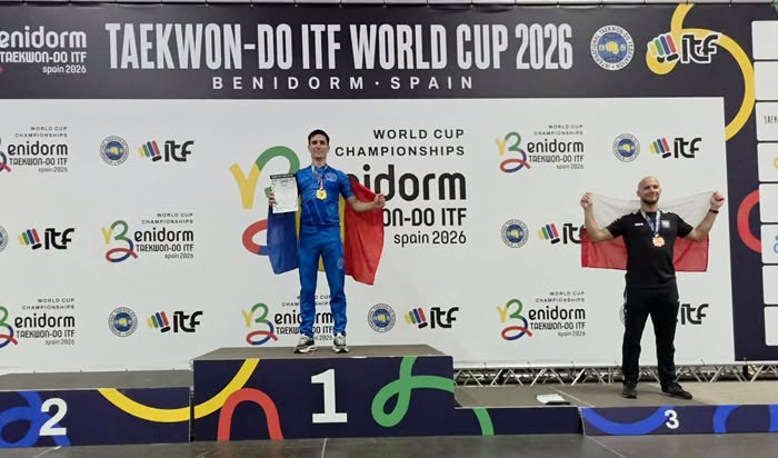 You are currently viewing Performanță uluitoare atinsă de un român la Gala Campionilor Mondiali de Taekwon-do ITF! Andrei Chiriac și-a doborât propriul record mondial