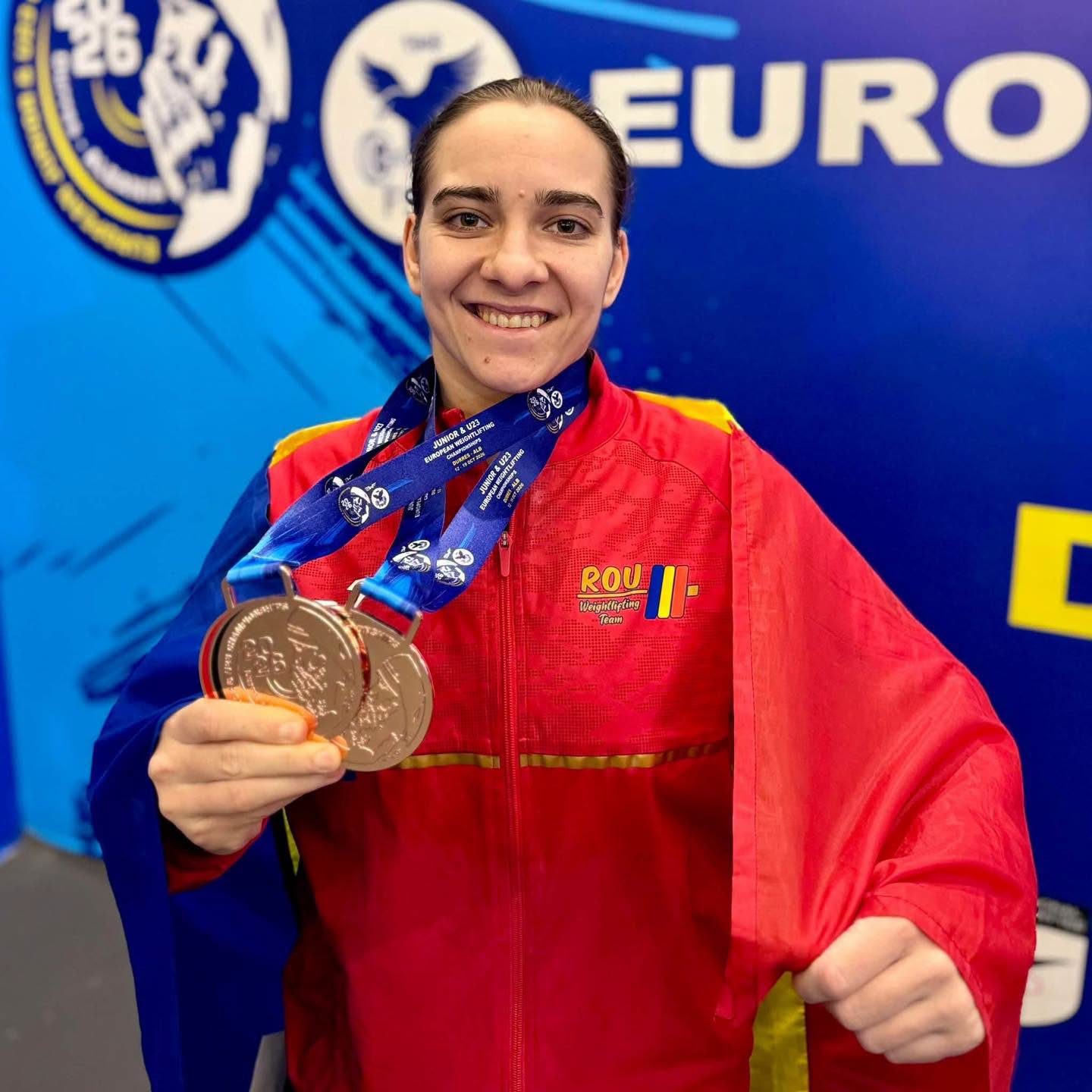 You are currently viewing Încă două medalii pentru România la Europenele de Haltere! Anca Grosu urcă de două ori pe podiumul de premiere