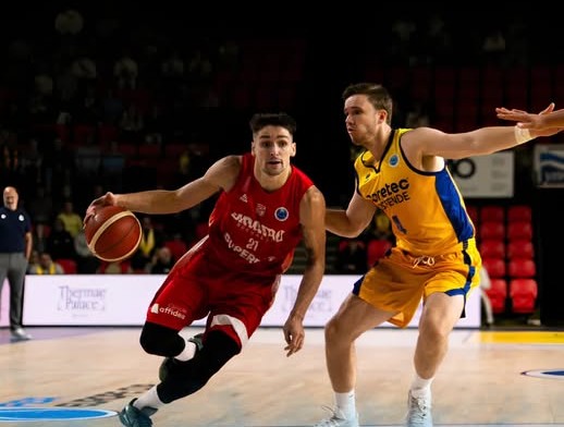 You are currently viewing Dinamo București, învinsă la limită în FIBA Europe Cup! Echipa din Capitală a luptat până la final, dar a ratat victoria