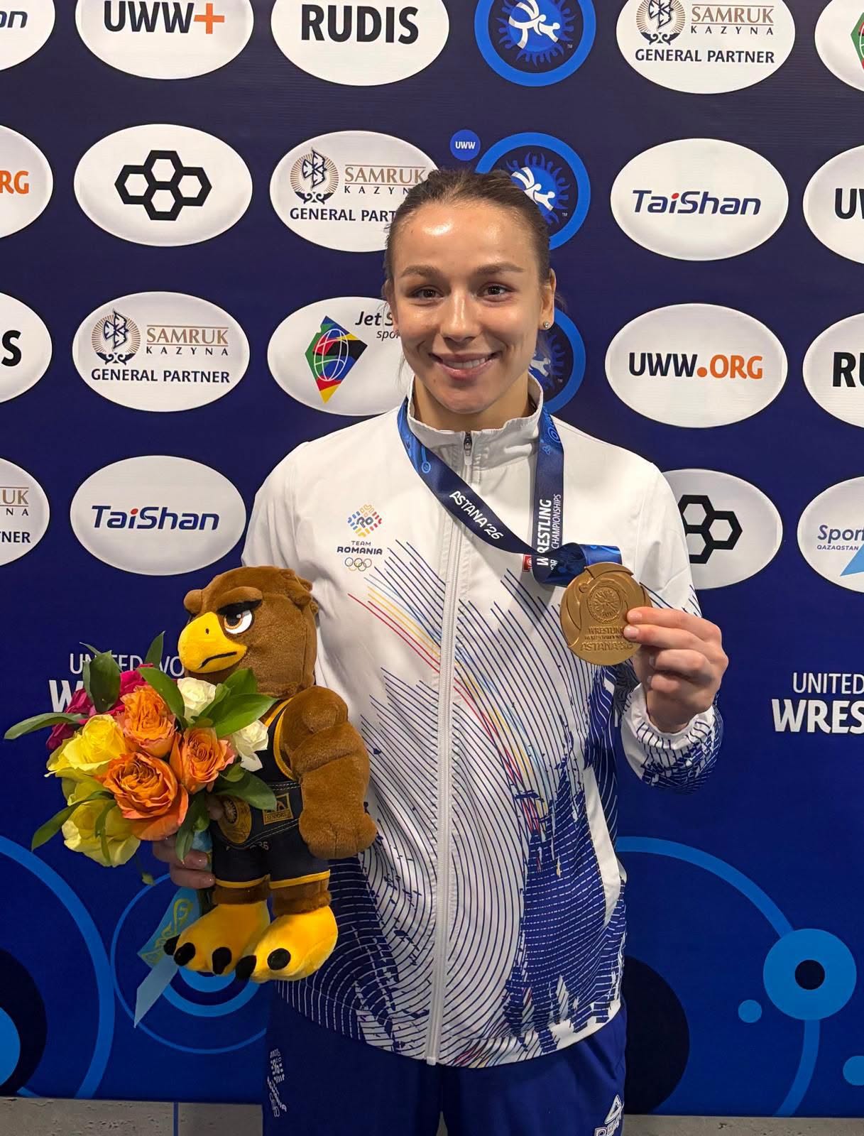 You are currently viewing Bronz mondial pentru România la lupte! Andreea Beatrice Ana a urcat pe ultima treaptă a podiumului de la Astana, la categoria 53 de kilograme