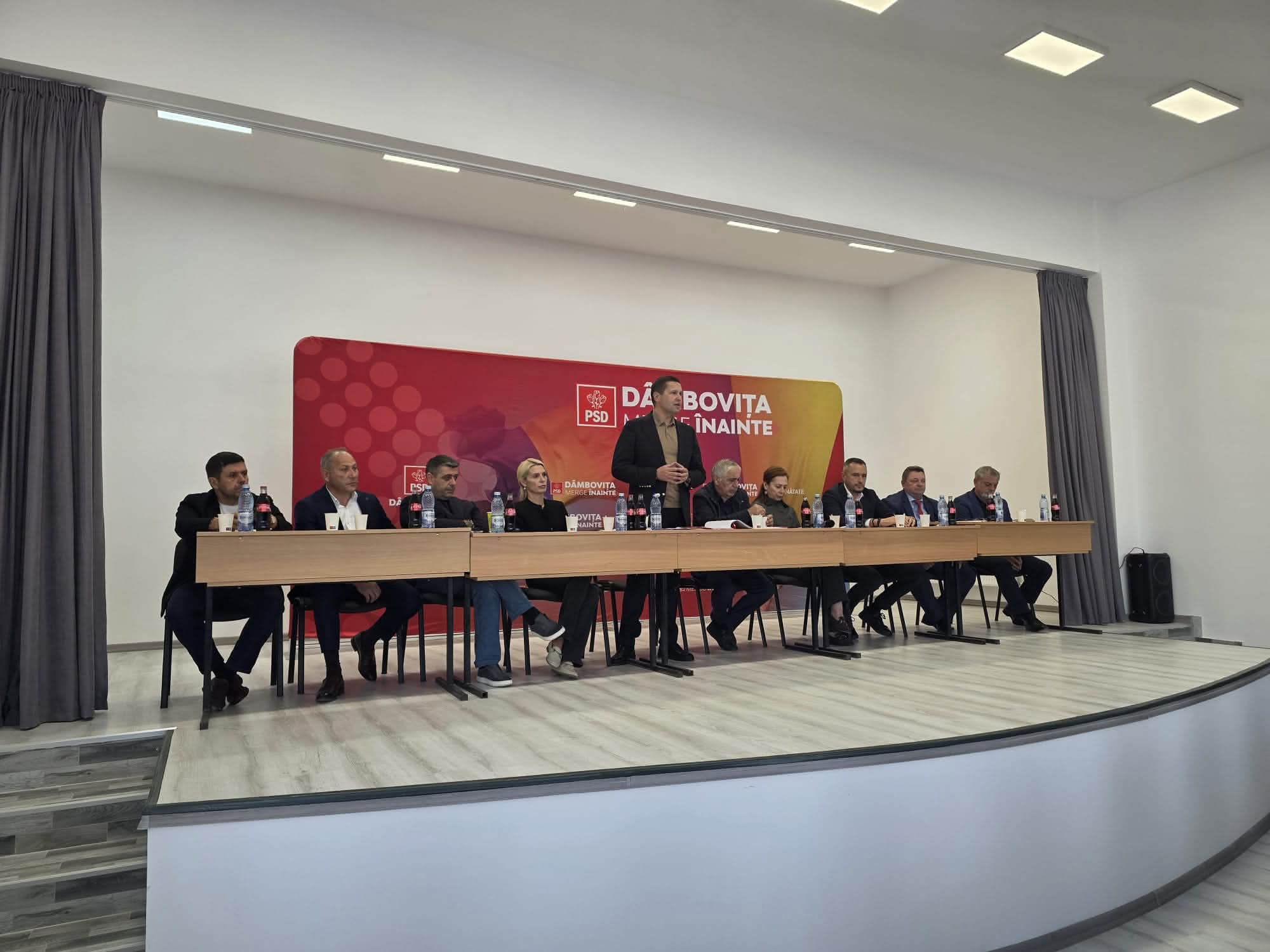 You are currently viewing Alegeri în alte cinci organizații PSD din Dâmbovița. Cine sunt noii președinți de la Ludești, Hulubești, Valea Mare, Crângurile și Gura Foii