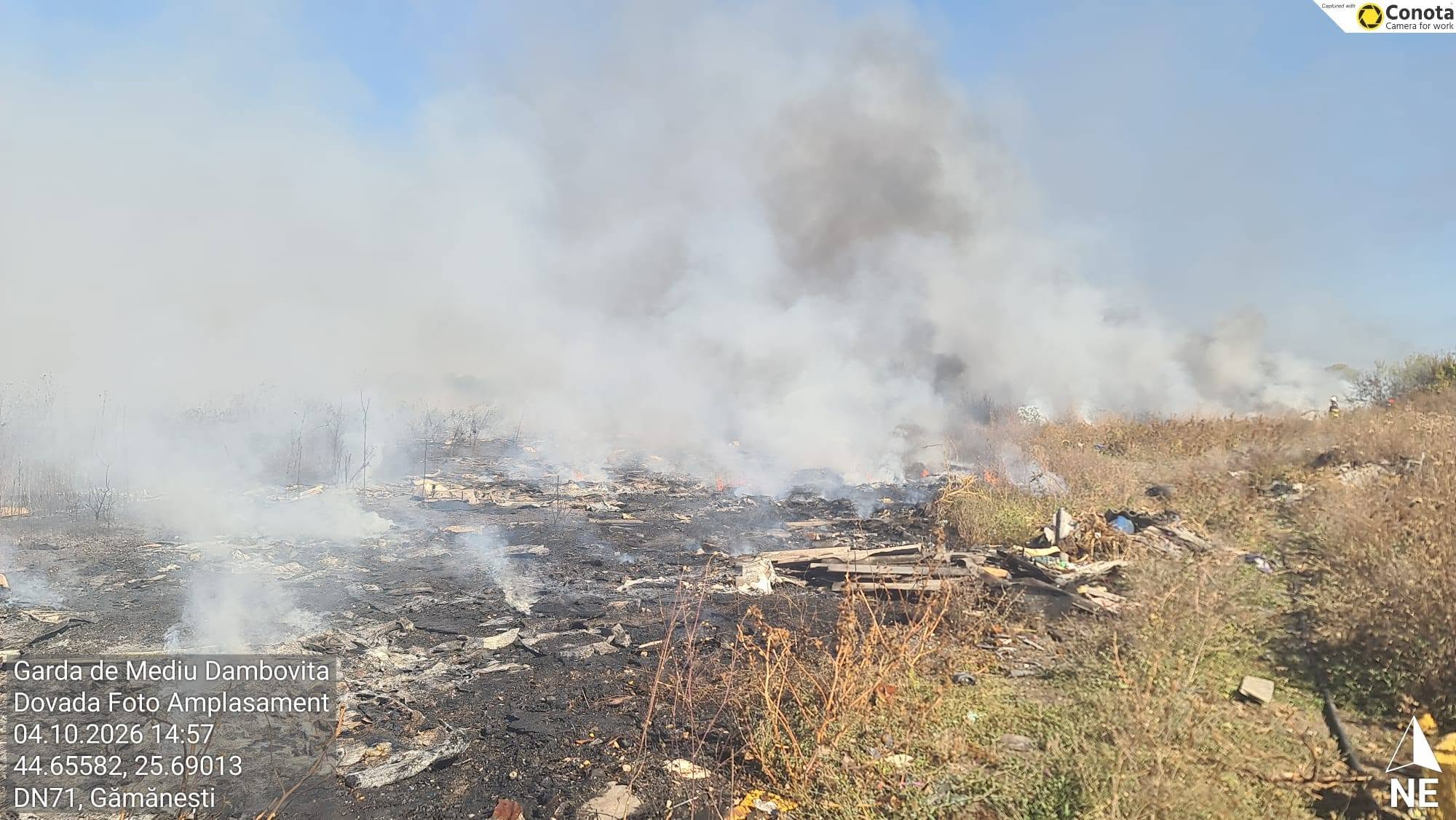 You are currently viewing Deșeuri incendiate la Gămănești. Garda de Mediu a sancționat UAT Conțești și va sesiza Parchetul