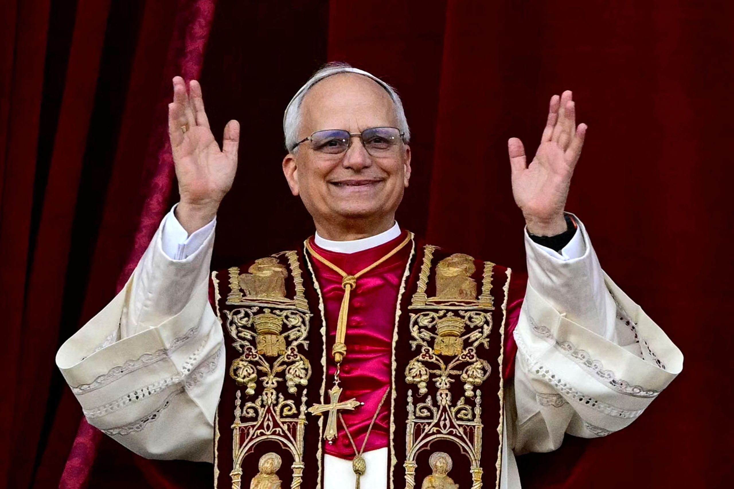 You are currently viewing Papa Leon a fost externat după operația de cancer suferită