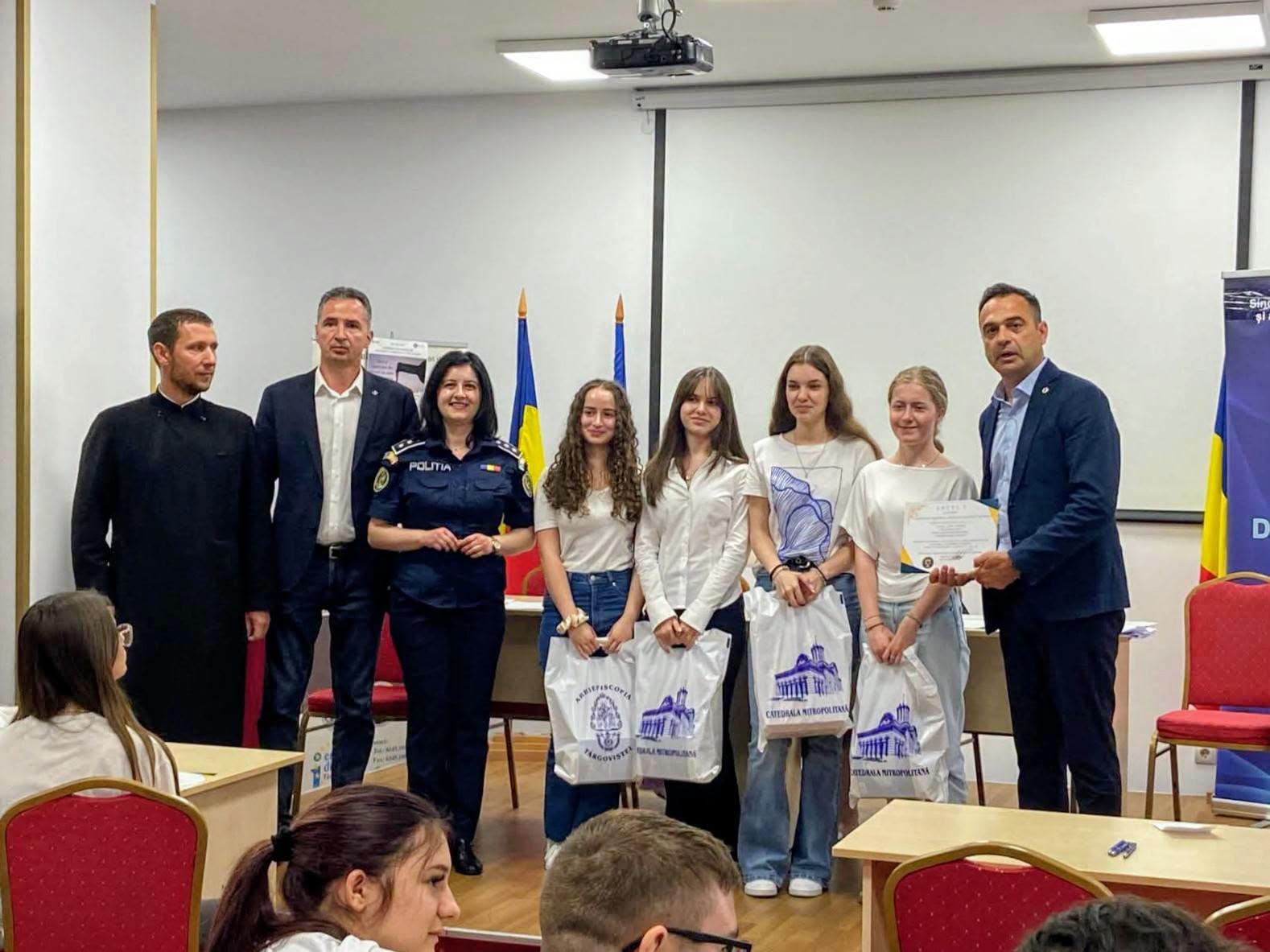 You are currently viewing Un dâmbovițean dedicat reintegrării sociale, educației și protecției copiilor. Ciprian Buhuși, prezentat în seria „Profesioniști de 10”