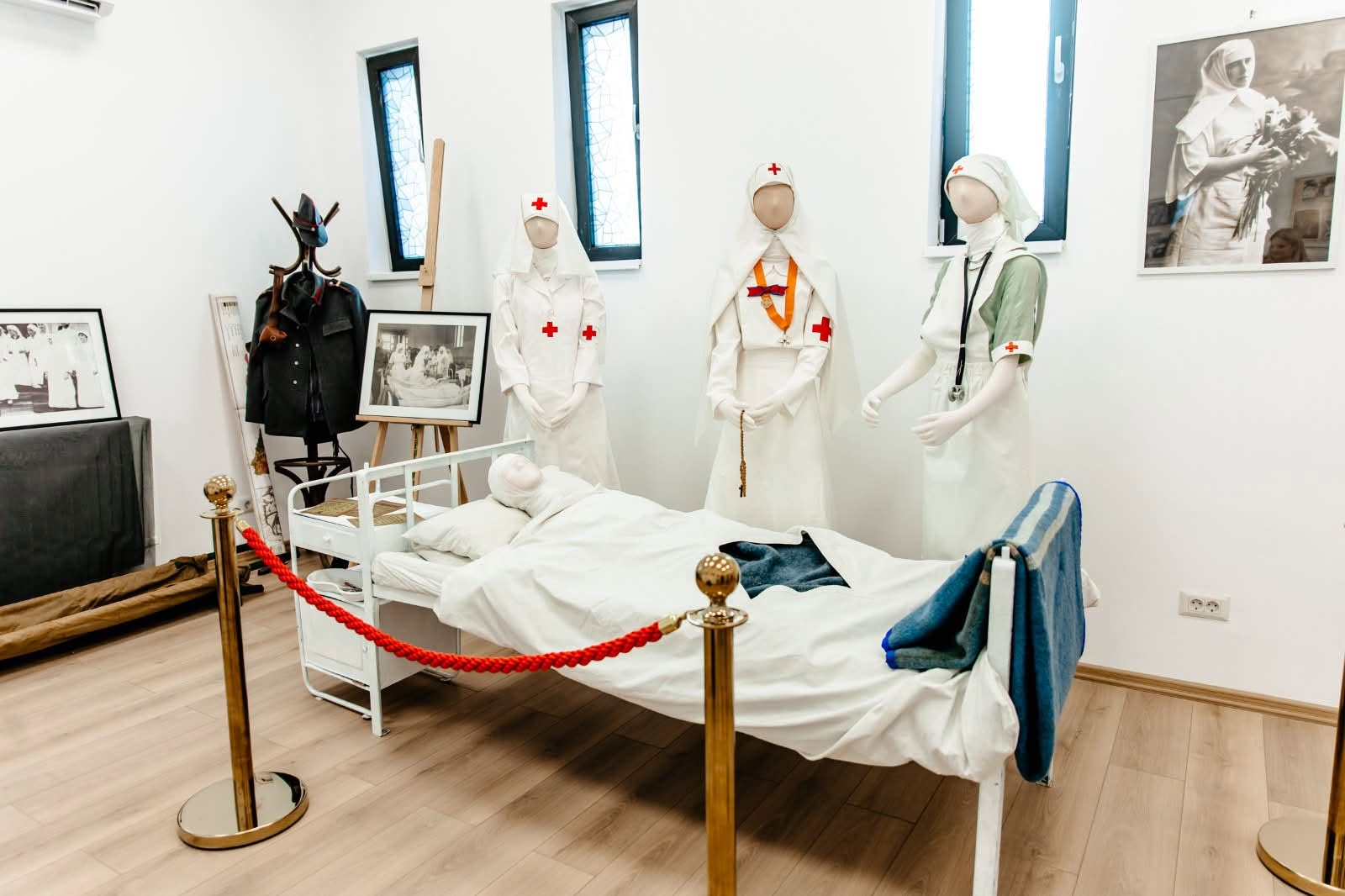 You are currently viewing Obiectele vechi din casele locuitorilor din Titu pot deveni mărturii ale istoriei orașului. Apel la donații pentru Centrul Cultural