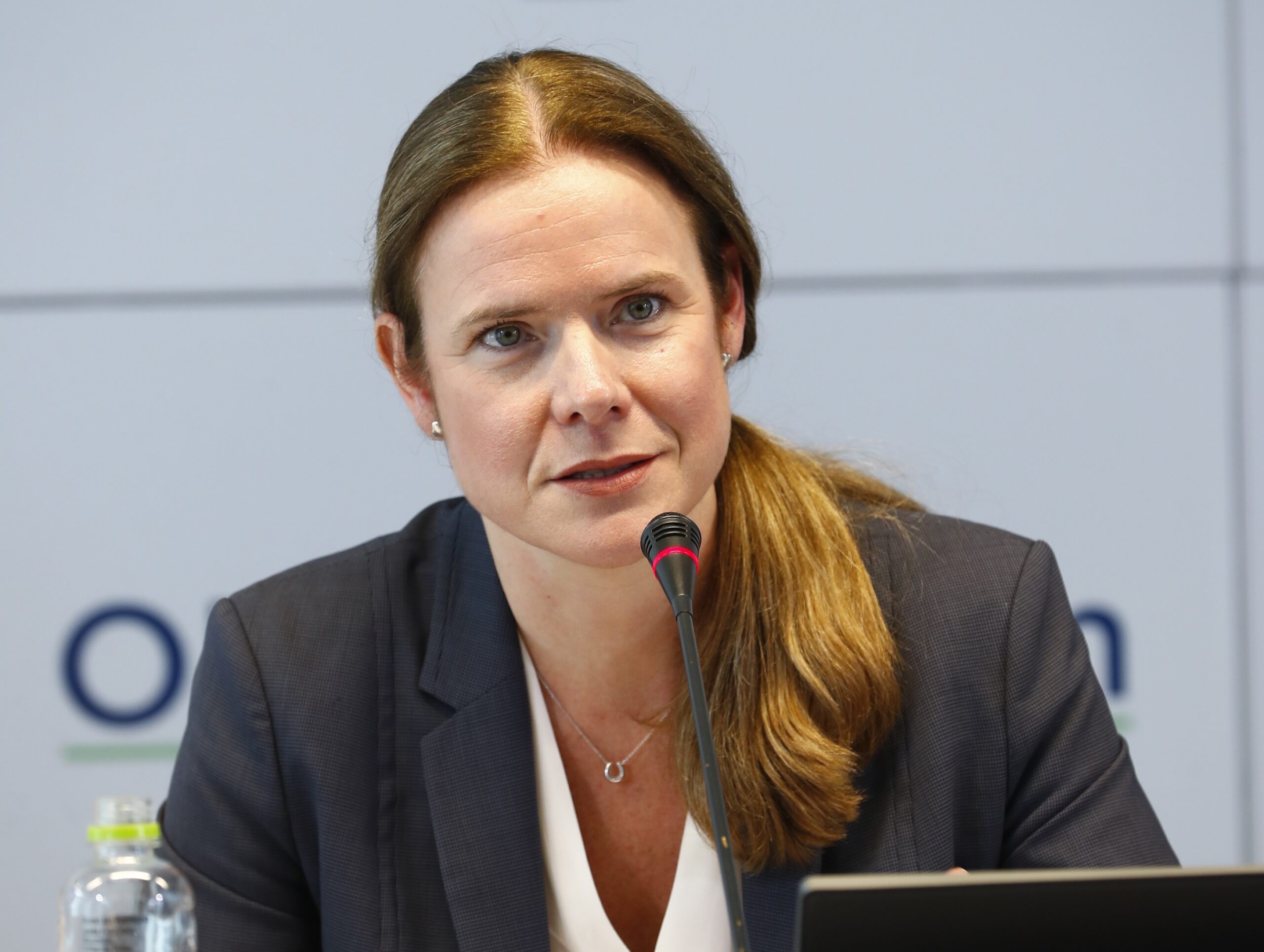 You are currently viewing Christina Verchere pleacă de la conducerea OMV Petrom, în pragul începerii producției de gaze din Neptun Deep