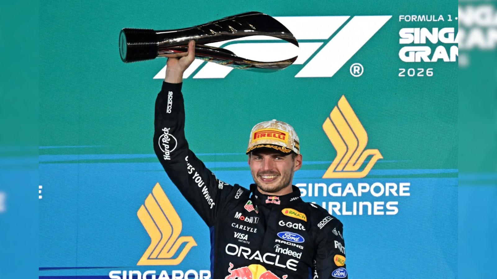 You are currently viewing Max Verstappen câștigă prima dată Marele Premiu de la Singapore
