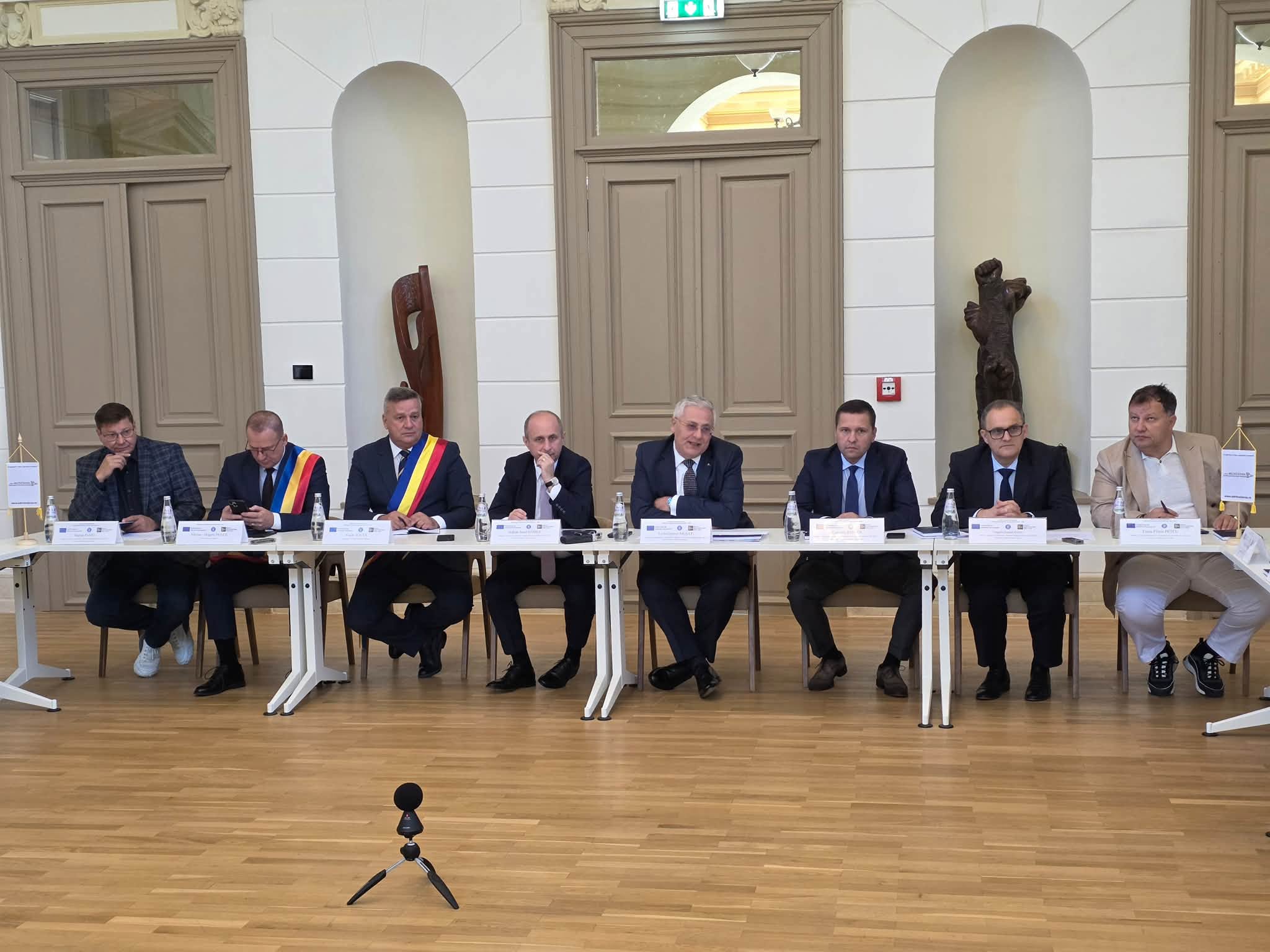 You are currently viewing Fondurile europene pentru Dâmbovița, în discuție la Comitetul de Monitorizare al Programului Regional Sud-Muntenia