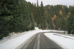 Read more about the article Weekend cu zăpadă în Bucegi. Recomandările Salvamont Dâmbovița pentru turiștii care merg la munte