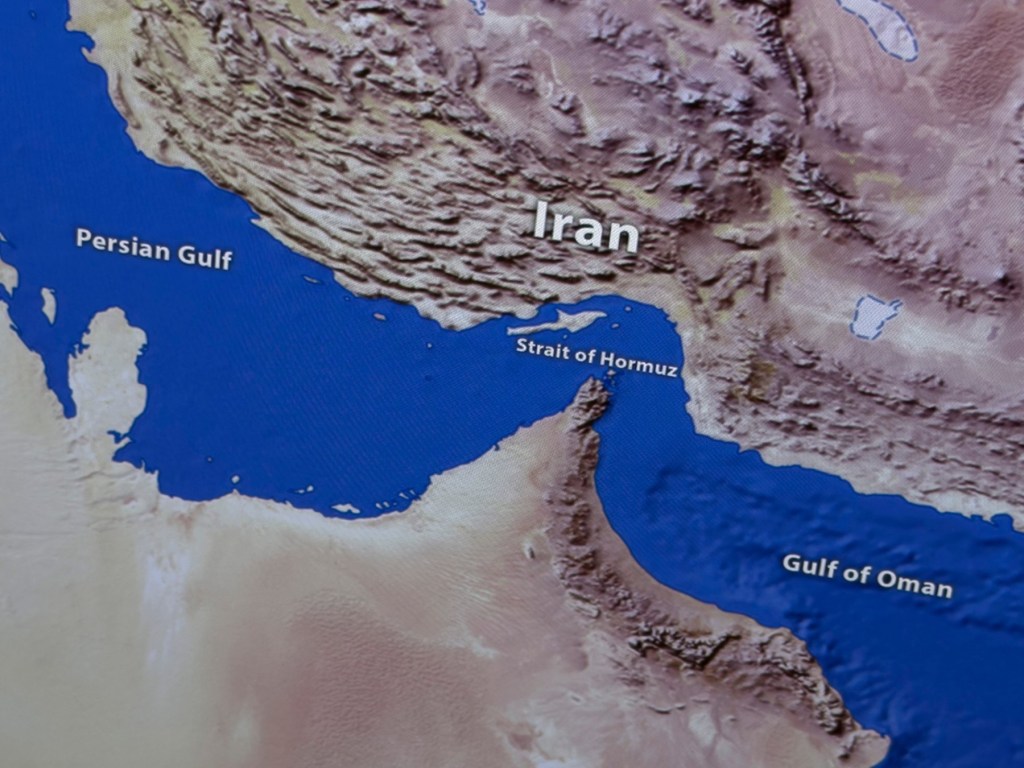 You are currently viewing Atacurile din Strâmtoarea Hormuz au atins cel mai înalt nivel de la începutul războiului