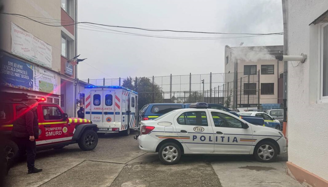 You are currently viewing Atac cu cuțitul la o școală din Bistrița. Un elev și o profesoară au fost răniți