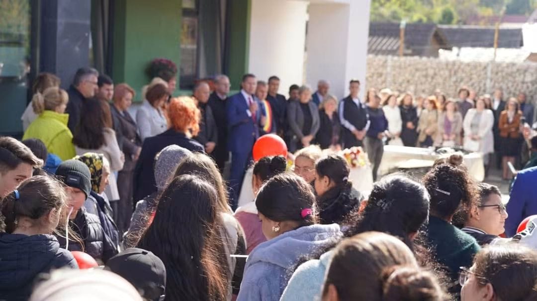 You are currently viewing Școală nouă pentru 350 de copii din Glod, inaugurată la Moroeni. Investiție de 11 milioane de lei, prin PNRR