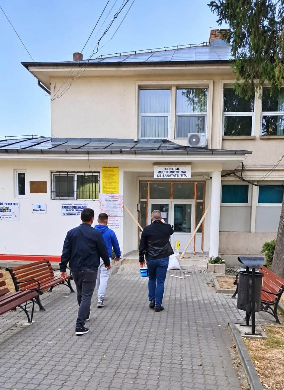 You are currently viewing Investiții în infrastructura medicală din Titu. Fostul spital și policlinica sunt în plin proces de modernizare