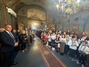 Read more about the article Sărbătoare și rugăciune la Lucieni, de hramul Bisericii „Sfânta Cuvioasă Parascheva”